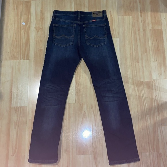 Women’s Wrangler Slim Straight Jeans - Picture 2 of 4